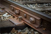 Spike per cani ferroviari dormiente in legno